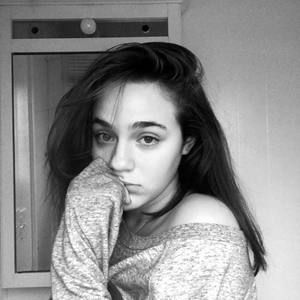 Meet your Posher, Carly